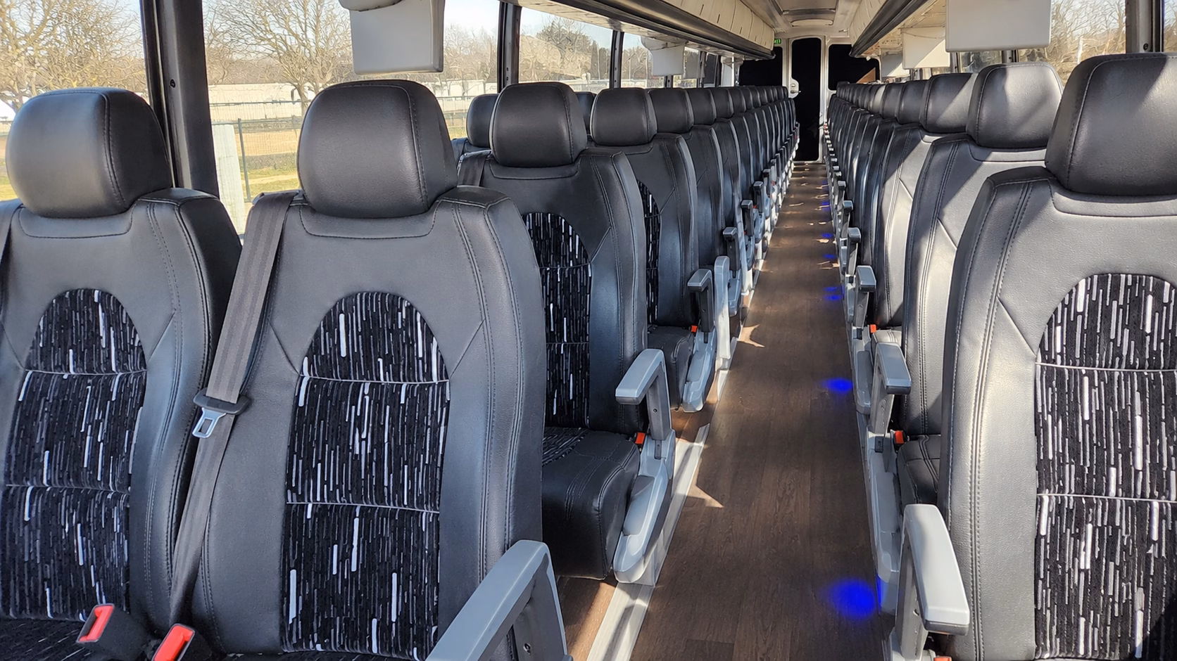 dearborncharterbuscompany com can connect your group to the i 94 wine trail in southwest michigan