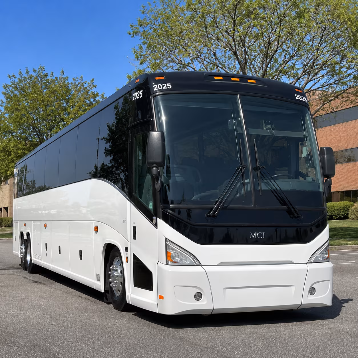 dearborncharterbuscompany com connects dearborn groups to detroit metro events all year long
